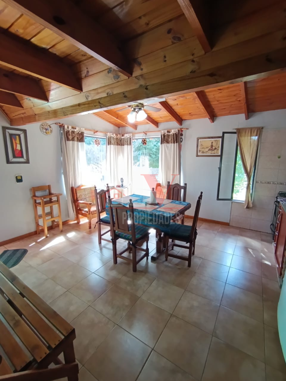 Complejo de 6 cabañas + Casa principal.