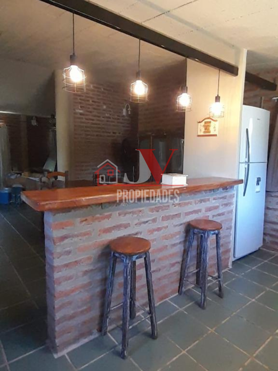 Casa en una de las mejores zonas de Villa del Dique a pasos del lago.