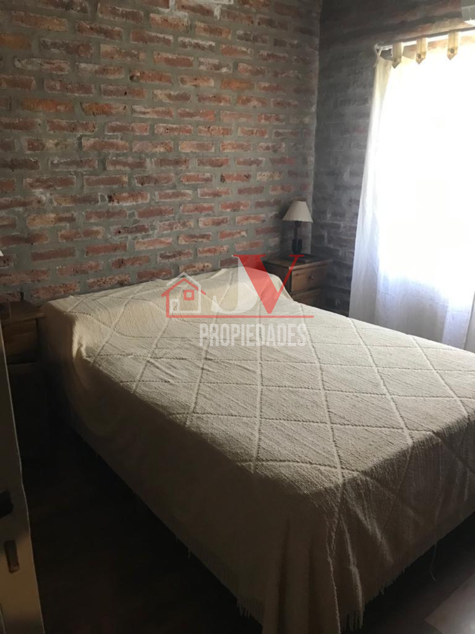 Casa en una de las mejores zonas de Villa del Dique a pasos del lago.